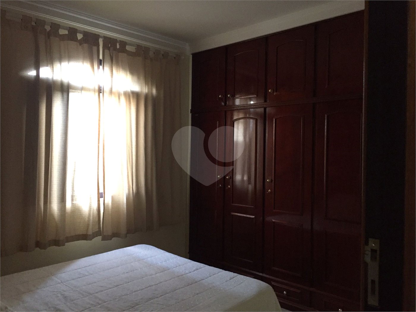 Sobrado à venda com 4 quartos, sendo 2 suítes, em Vila Nova Cachoeirinha, São Paulo, SP