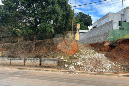 Excelente terreno com 493,65 metros quadrados com vista para a pedra grande em Atibaia sp.