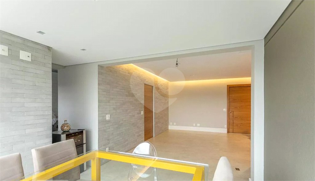 Apartamento à venda com 3 quartos, sendo 1 suíte, em Vila Anastácio, São Paulo, SP