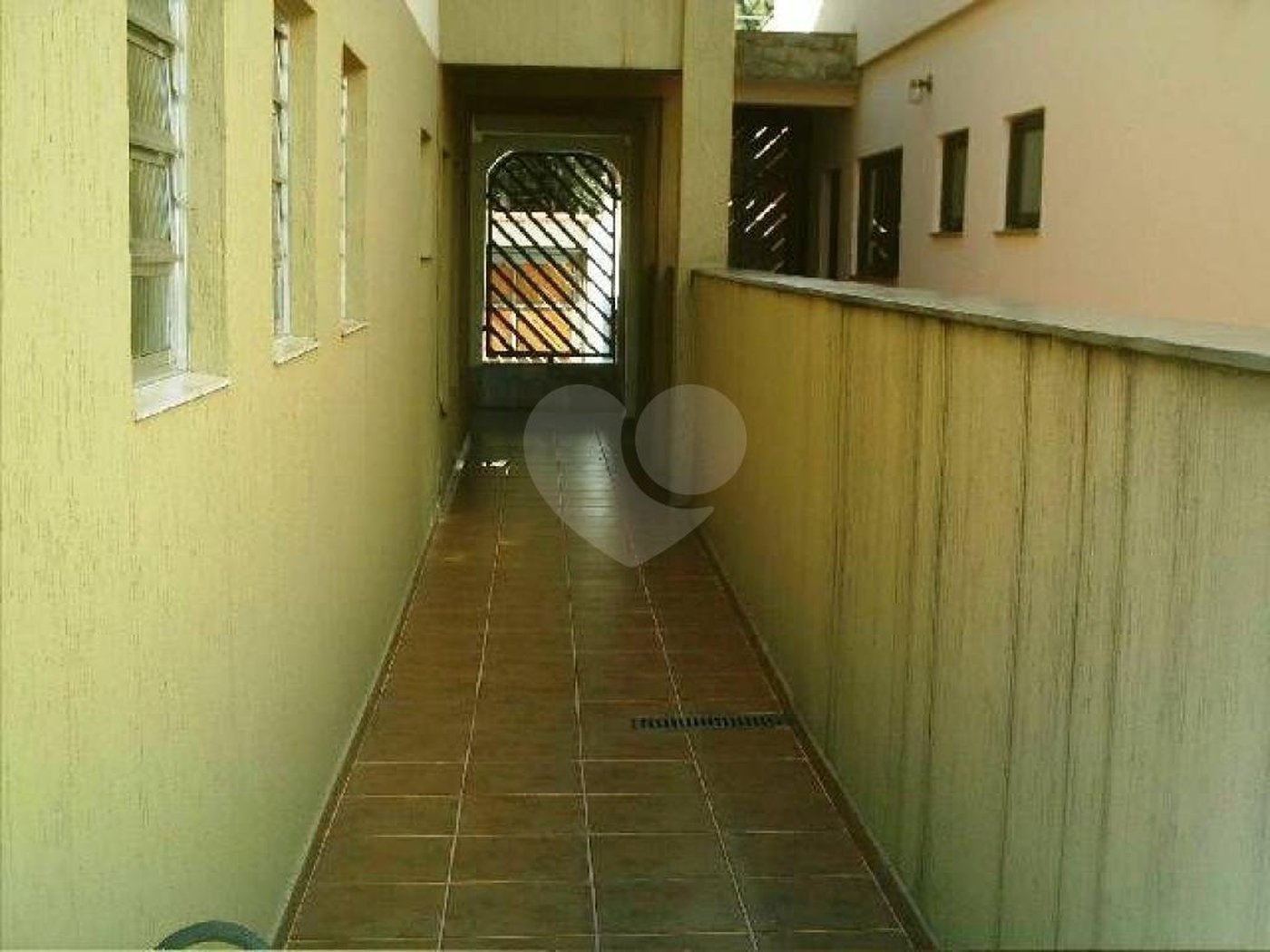 Sobrado à venda com 4 quartos, sendo 3 suítes, em Horto, São Paulo, SP