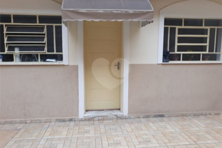 Sobrado à venda com 3 quartos, sendo 1 suíte,  em Esplanada Mendes Moraes, São Roque, SP