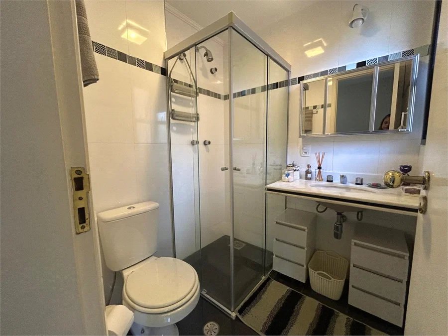 Apartamento à venda com 4 quartos, sendo 2 suítes,  em Pinheiros, São Paulo, SP