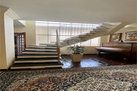 Sobrado à venda com 4 quartos, sendo 1 suíte,  em Jardim São Bento, São Paulo, SP