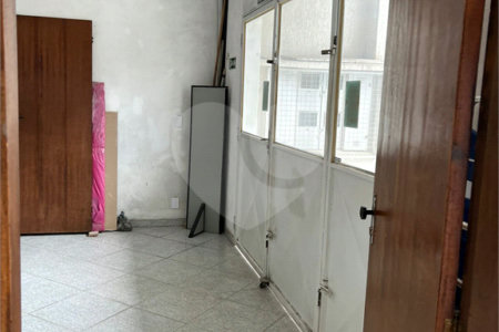 Prédio à venda com 7 quartos no Centro, Votorantim, SP