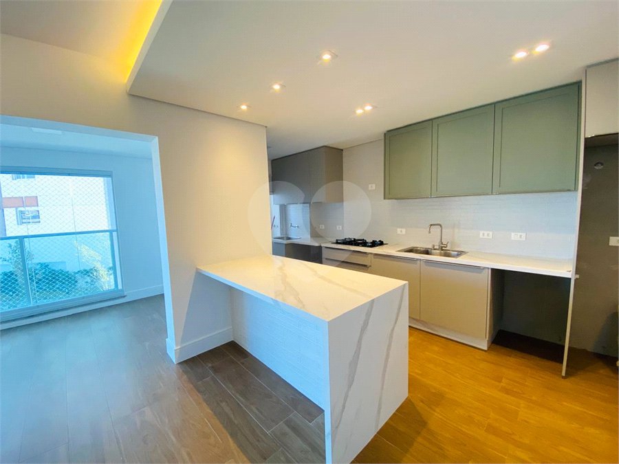 Apartamento à venda ou para alugar com 3 quartos, sendo 1 suíte,  em Vila Mogilar, Mogi das Cruzes, SP