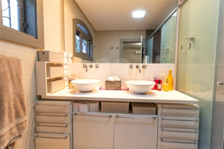 Casa à venda ou para alugar com 3 quartos, sendo 1 suíte, em Butantã, São Paulo, SP