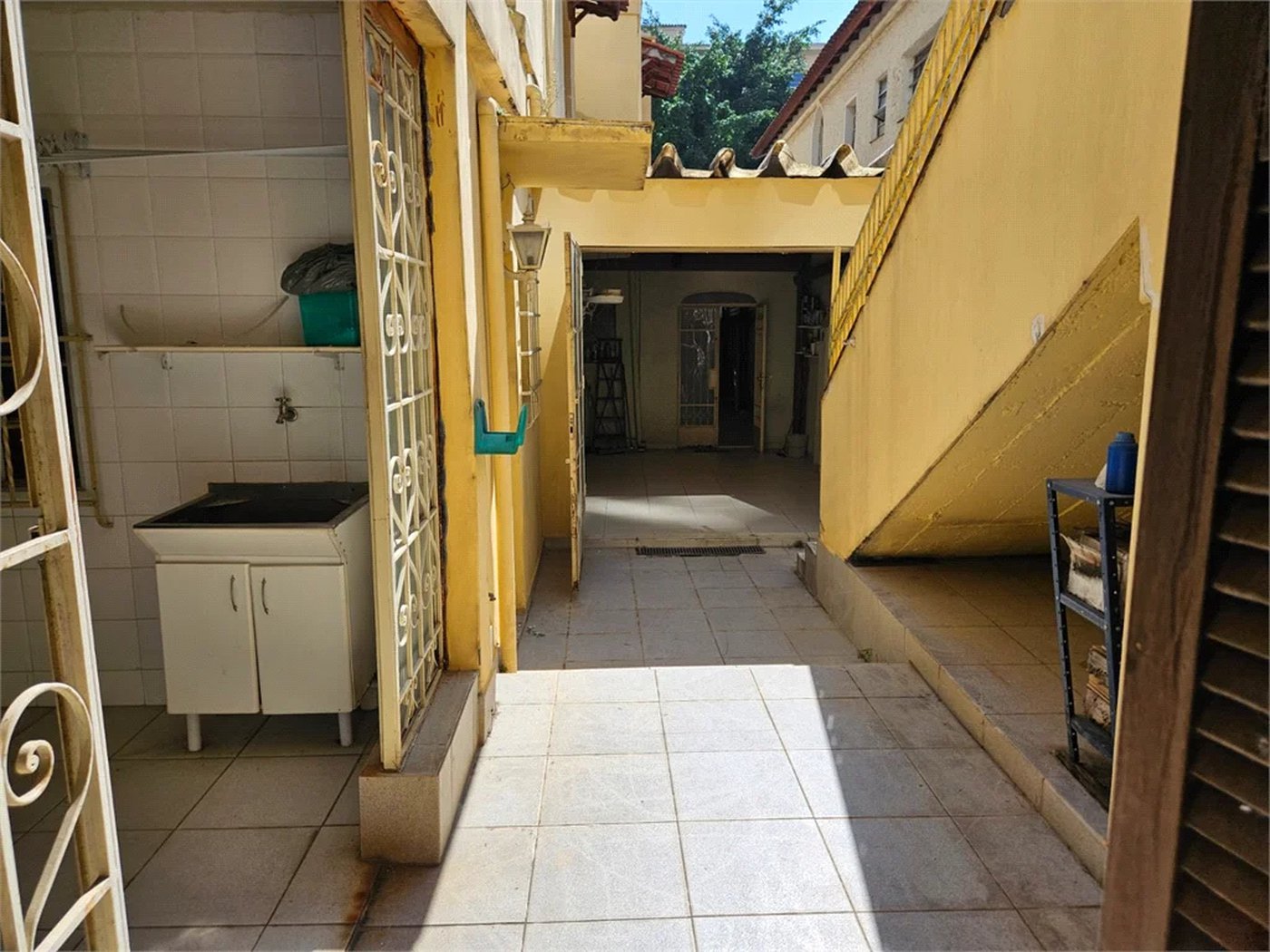 Casa à venda com 3 quartos, sendo 1 suíte, em Água Branca, São Paulo, SP