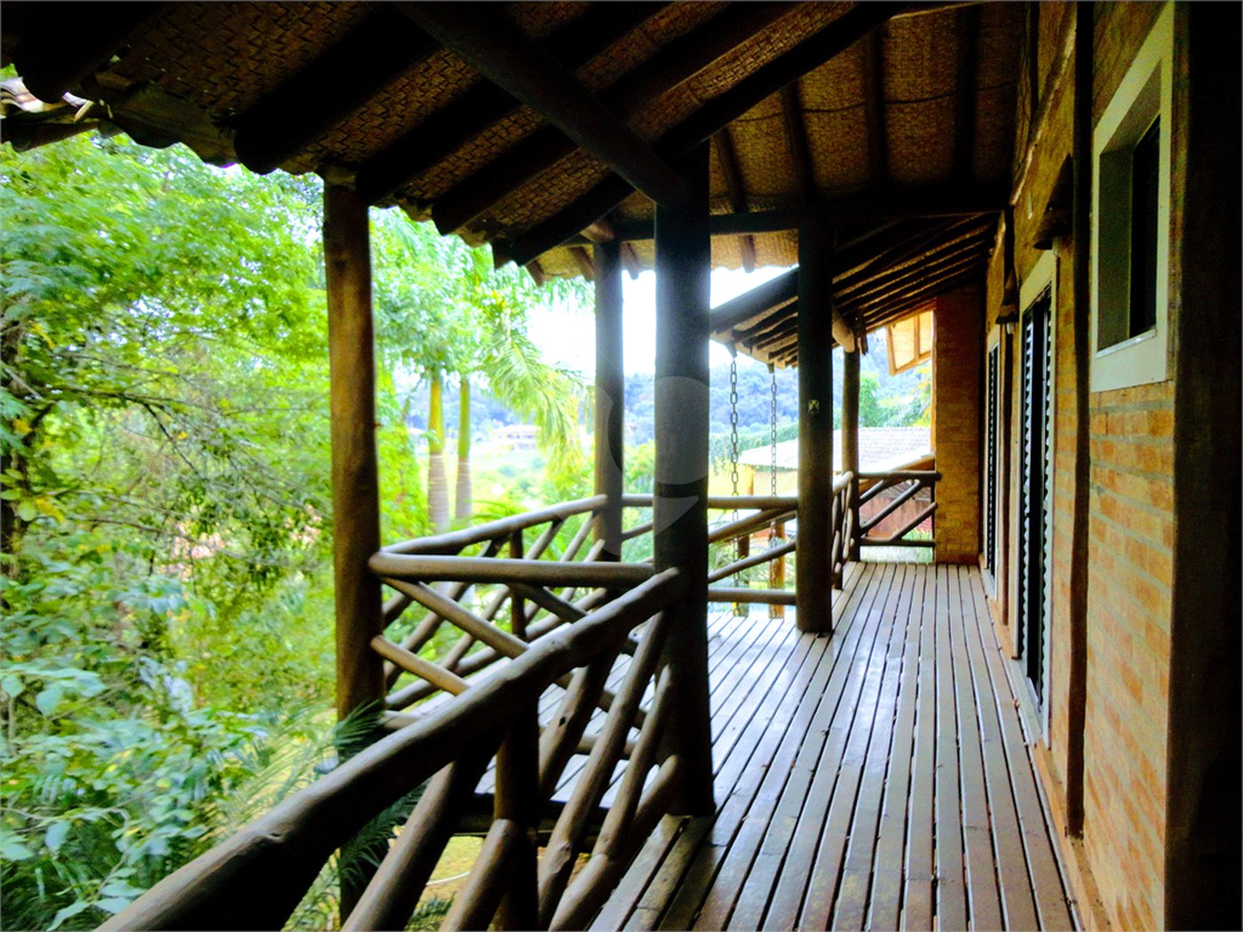 Casa à venda com 4 suítes no condomínio Estância Marambaia, Vinhedo - SP