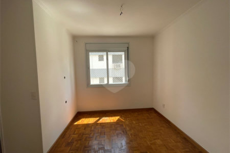 Apartamento à venda com 3 quartos, sendo 1 suíte, em Itaim Bibi, São Paulo, SP