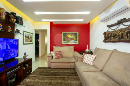 Casa à venda com 4 quartos, sendo 1 suíte, em Santo Amaro, São Paulo, SP