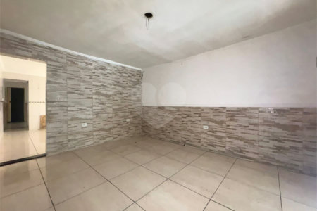 Sobrado à venda com 2 quartos em Vila Antonieta, São Paulo, SP