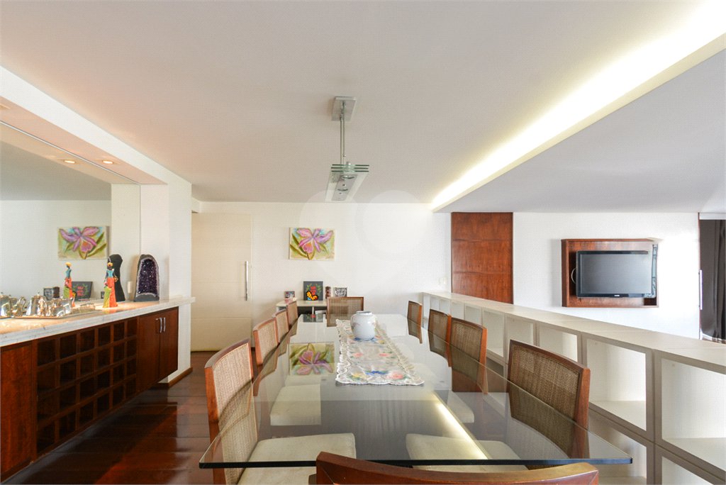 Apartamento à venda com 4 quartos, sendo 3 suítes,  em Jardim Paulista, São Paulo, SP