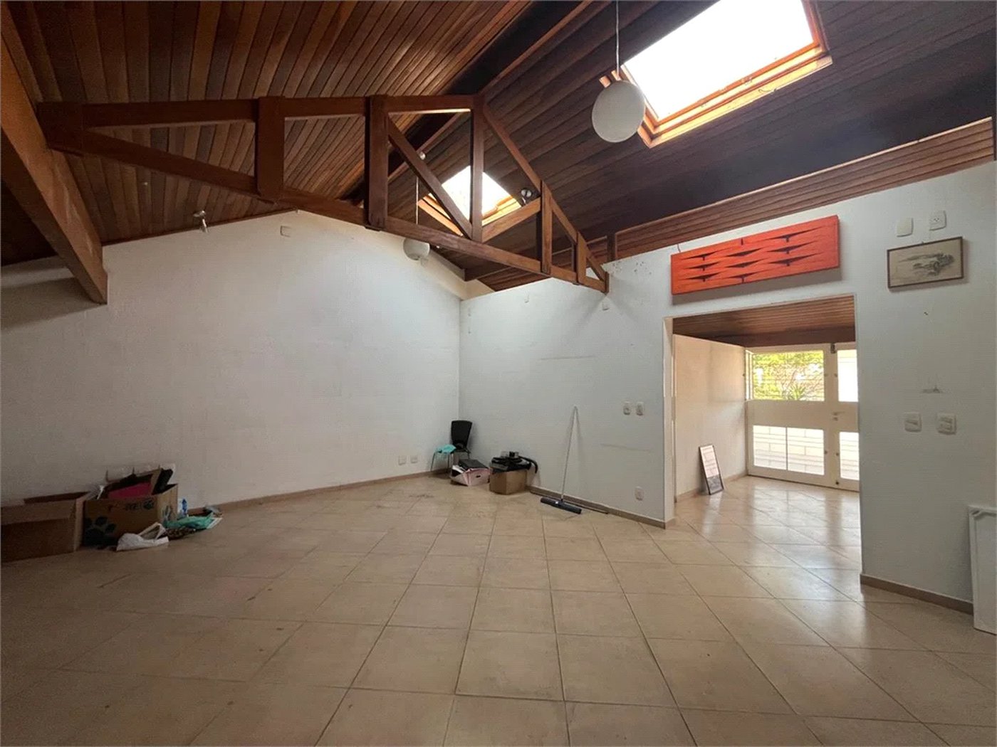Sobrado à venda com 4 quartos, sendo 1 suíte, em Vila Cordeiro, São Paulo, SP