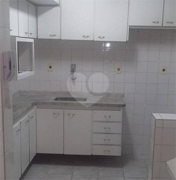 Apartamento à venda com 3 quartos, sendo 1 suíte,  em Jardim Parque Morumbi, São Paulo, SP
