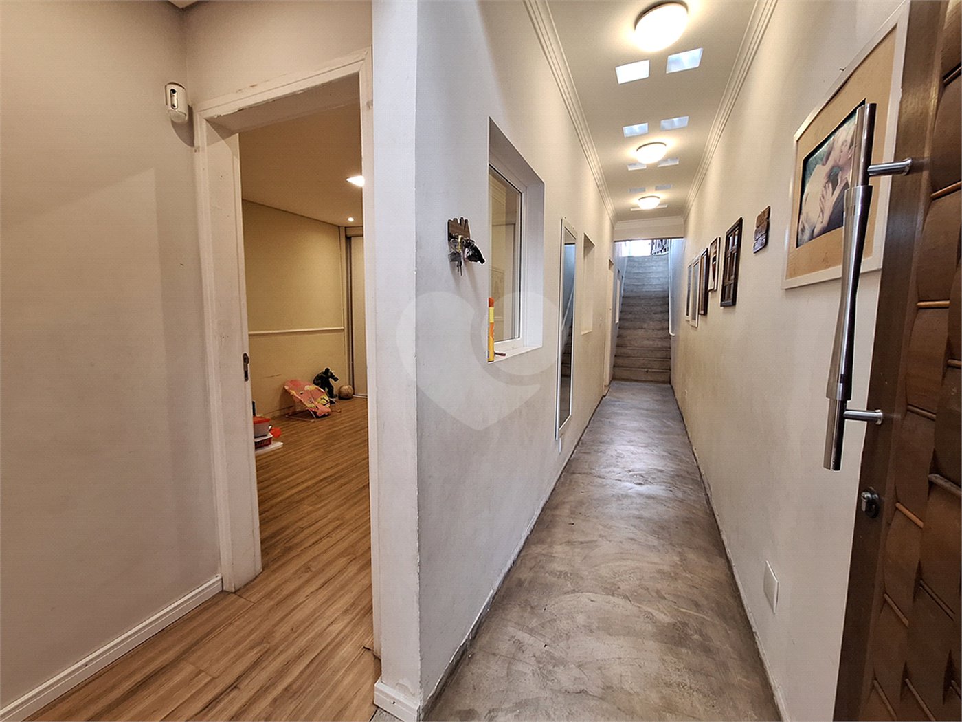 Casa à venda com 3 quartos, sendo 1 suíte, em Chora Menino, São Paulo, SP