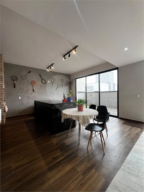 Casa à venda com 4 quartos, sendo 3 suítes, no condomínio Mosaico Essence, Mogi das Cruzes - SP