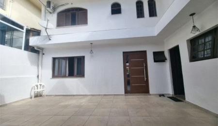 Sobrado à venda ou para alugar com 3 quartos, sendo 2 suítes,  em Ferreira, São Paulo, SP
