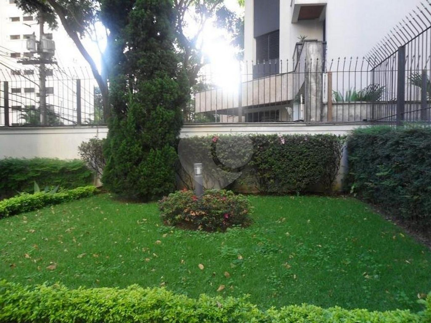 Apartamento à venda com 3 quartos, sendo 1 suíte,  em Indianópolis, São Paulo, SP
