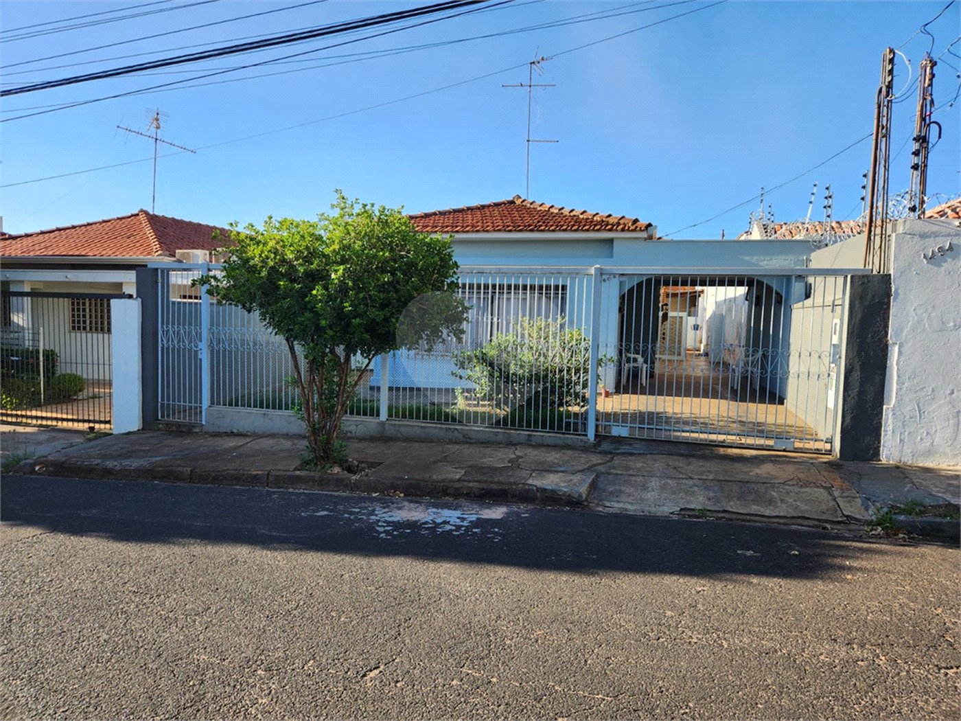 Casa à venda com 4 quartos, sendo 1 suíte, no Centro, Araraquara, SP