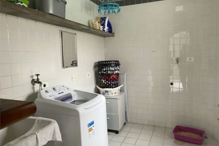 Casa à venda com 3 suítes em Jardim Leonor, São Paulo, SP