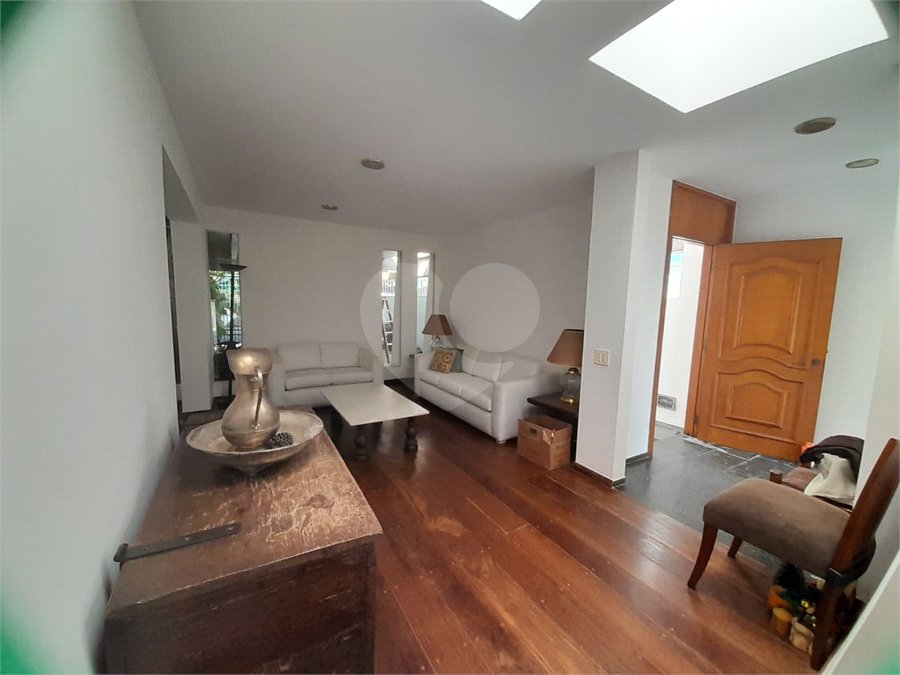 Casa para alugar com 3 quartos, sendo 1 suíte,  em Vila Sônia, São Paulo, SP