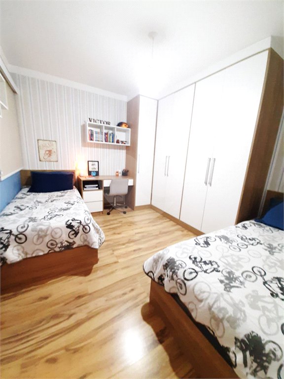 Sobrado à venda com 3 quartos, sendo 1 suíte, em Vila Suissa, Mogi das Cruzes, SP