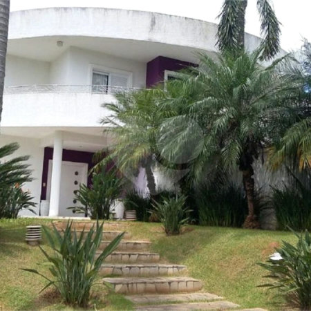 Casa à venda com 3 quartos, sendo 1 suíte,  no condomínio Aruã, Mogi das Cruzes - SP