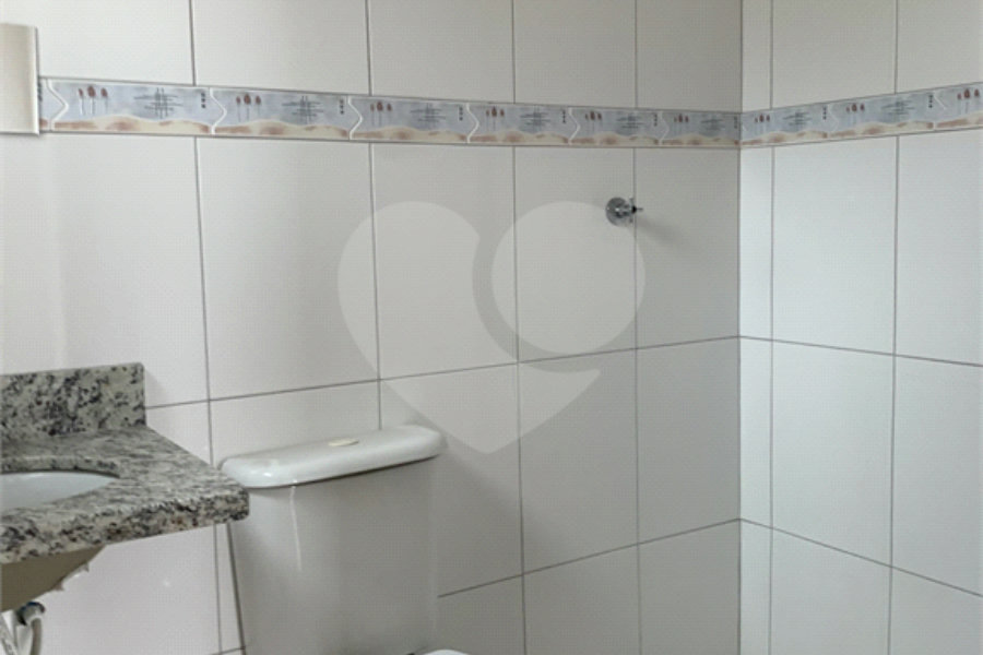 Casa à venda com 2 suítes no condomínio Residencial Pitangueiras, São Paulo - SP