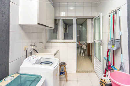 Sobrado à venda ou para alugar com 3 quartos, sendo 2 suítes, em Vila Linda, Santo André, SP