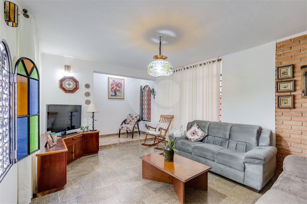 Casa de Vila à venda com 3 quartos, sendo 1 suíte, em Granja Julieta, São Paulo, SP