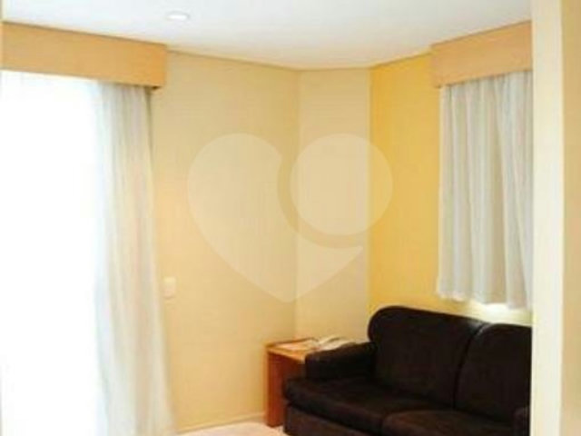 Flat à venda com 1 quarto em Santana, São Paulo, SP
