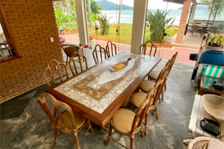 Casa à venda com 6 quartos, sendo 4 suítes,  em Maranduba, Ubatuba, SP