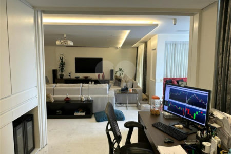 Apartamento à venda com 3 quartos, sendo 1 suíte, em Higienópolis, São Paulo, SP
