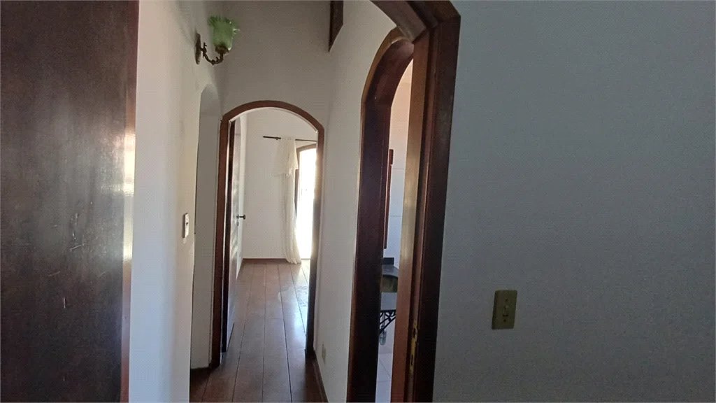 Sobrado à venda com 5 quartos, sendo 2 suítes, em Parque Continental, São Paulo, SP