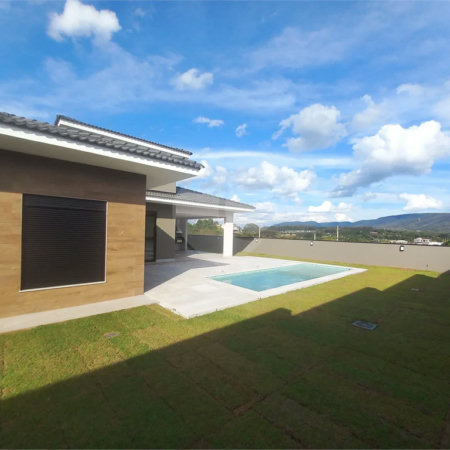 Casa à venda com 4 suítes em Paineiras, Itupeva, SP