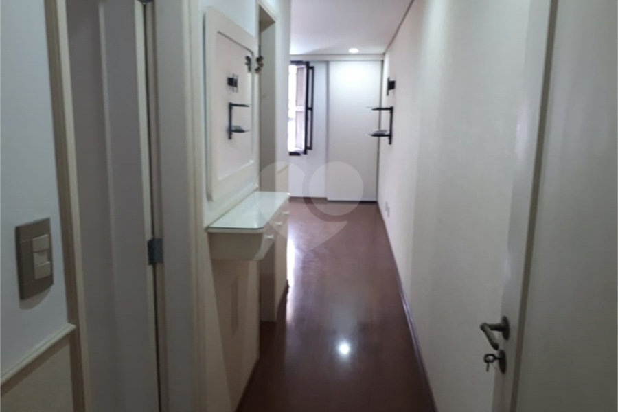 Sobrado à venda com 5 quartos, sendo 3 suítes, em Tremembé, São Paulo, SP