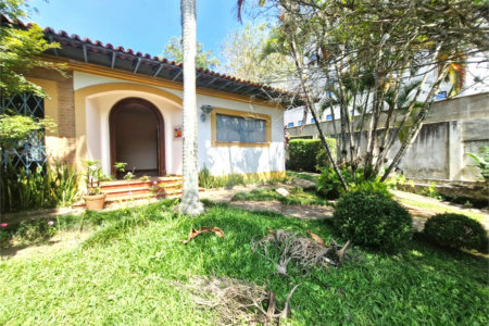 Casa Térrea à venda com 5 quartos em Jardim Petrópolis, São Paulo, SP