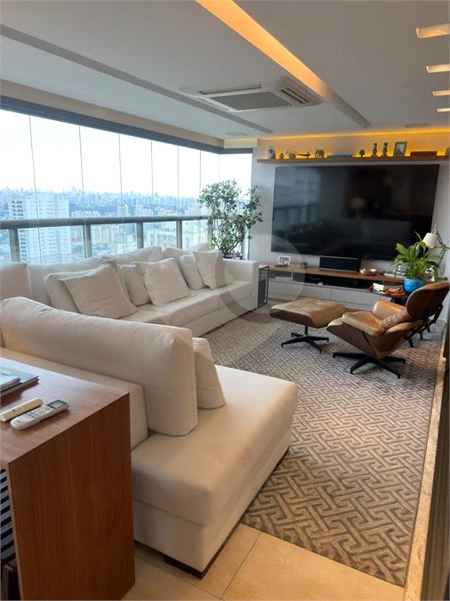 Apartamento à venda com 4 suítes em Santana, São Paulo, SP