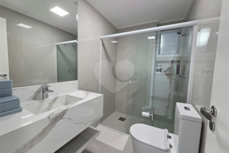 Apartamento à venda com 4 quartos, sendo 2 suítes, em Enseada, Guarujá, SP