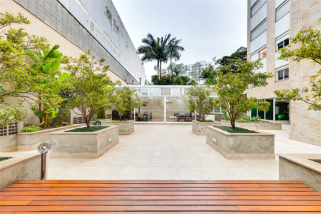 Apartamento à venda com 4 quartos, sendo 1 suíte, em Chácara Santo Antônio, São Paulo, SP