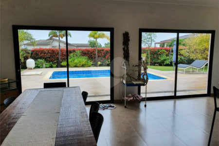 Casa à venda com 3 suítes no condomínio Village Ipanema 1, Araçoiaba da Serra - SP