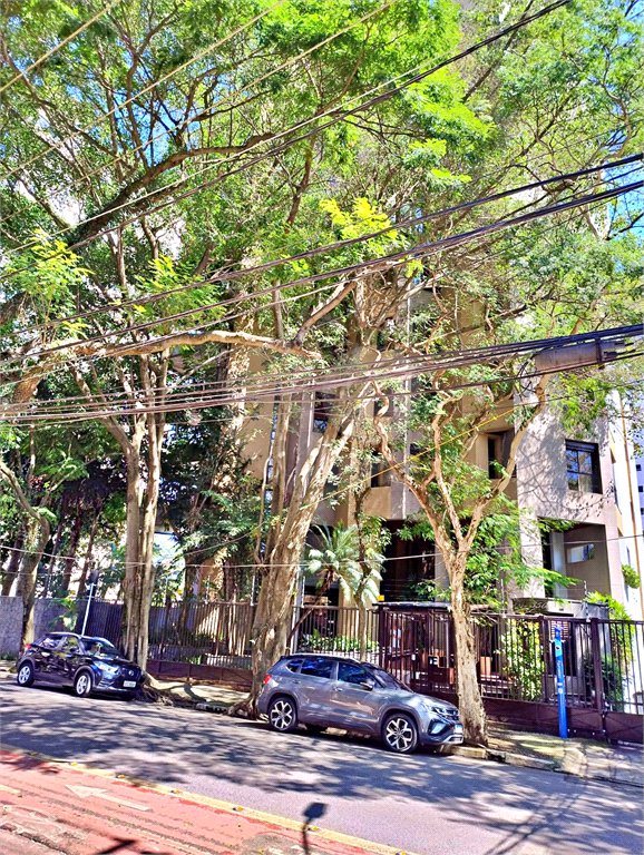 Apartamento à venda com 4 quartos, sendo 2 suítes,  em Indianópolis, São Paulo, SP