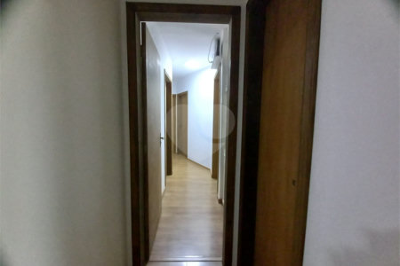 Casa à venda com 4 quartos, sendo 1 suíte,  em Vila Oliveira, Mogi das Cruzes, SP