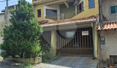 Casa à venda com 5 quartos, sendo 1 suíte,  em Jardim Montreal, Sorocaba, SP