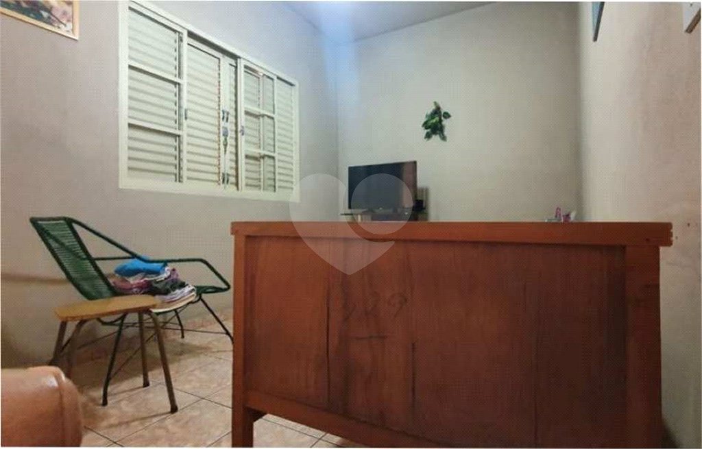 Casa à venda com 3 quartos em Jardim Santo Antônio, Valinhos, SP