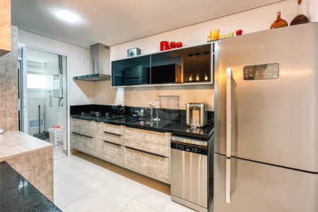 Apartamento à venda com 2 quartos, sendo 1 suíte, em Riviera, Bertioga, SP