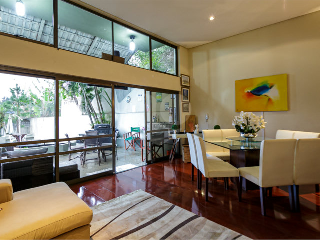 Casa à venda com 4 quartos, sendo 3 suítes,  em Alto da Boa Vista, São Paulo, SP