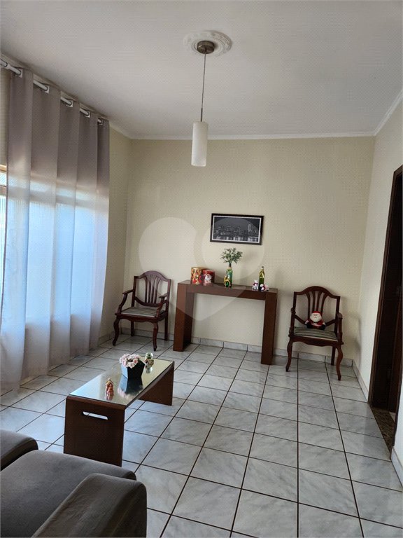 Casa à venda com 4 quartos, sendo 1 suíte, no Centro, Araraquara, SP