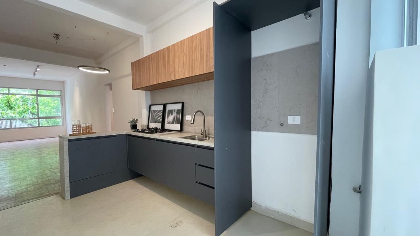 Apartamento com 2 dormitórios à venda, 100 m² por R$ 830.000,00 - Boqueirão - Santos/SP