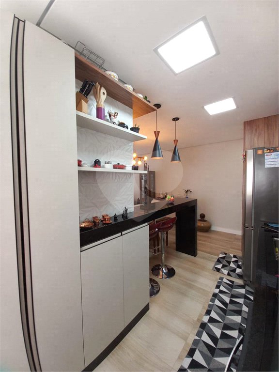 Apartamento à venda com 2 quartos, sendo 1 suíte,  em Jardim São Pedro, Mogi das Cruzes, SP